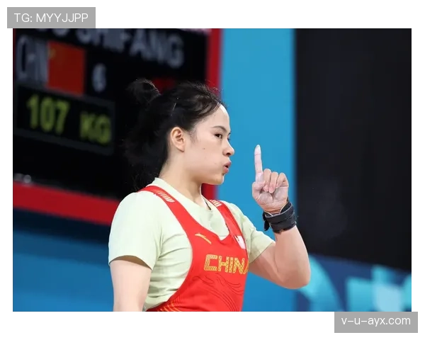 魏秋月私下穿得跟邻家大妈，赛场上超神反差真让人笑裂口