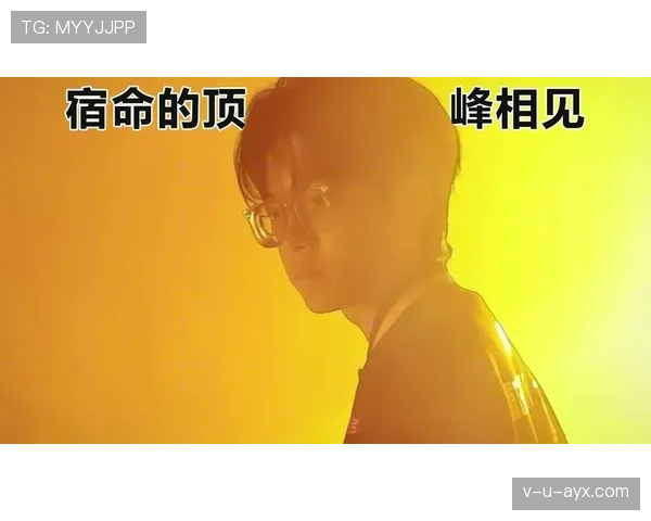 梁伟铿上场疯得像野兽，脱下战袍就变成挑杯子的有钱邻居，这反差笑死我了，谁把他的月账单放出来瞧瞧